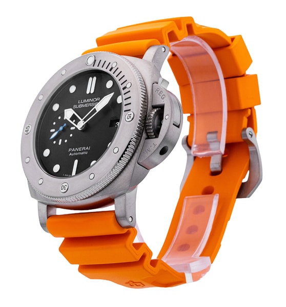 Panerai Submersible PAM01305